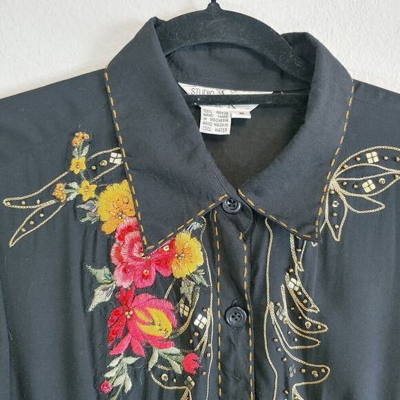 Studio X Women's Black Sheer Floral Embroidered Blouse Sz M - Picture 7 of 11